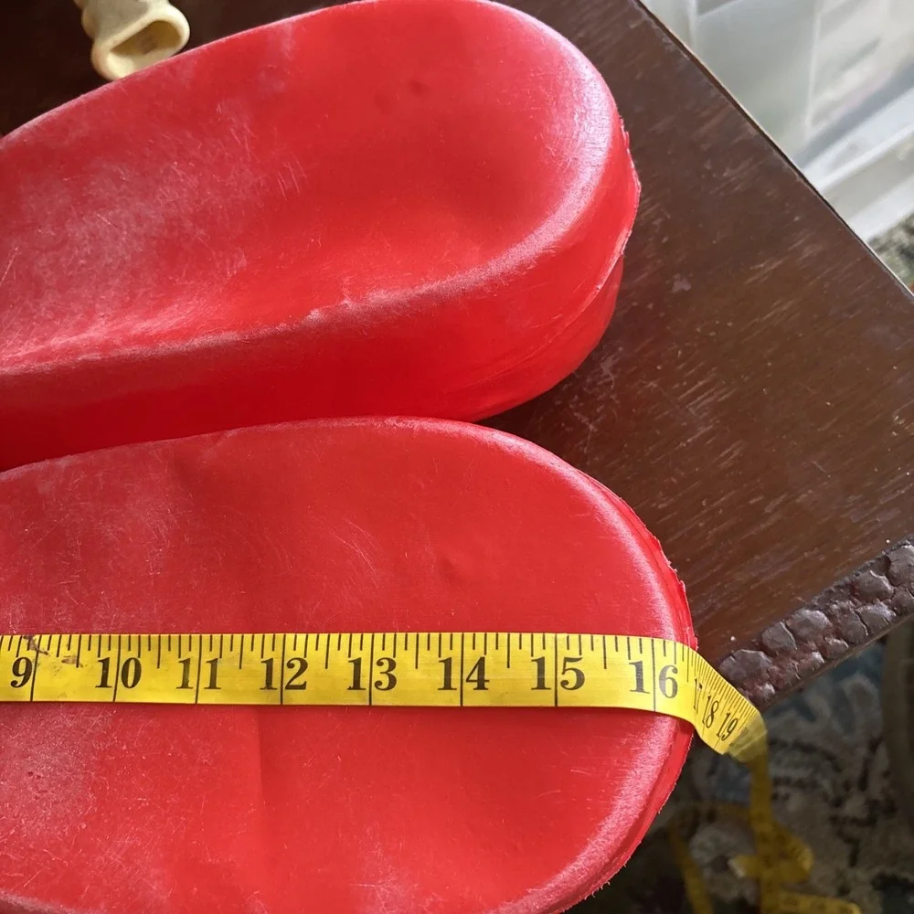 VINTAGE 1978 RUBIE'S RED PLASTIC CLOWN SHOES #741 MADE IN USA 16